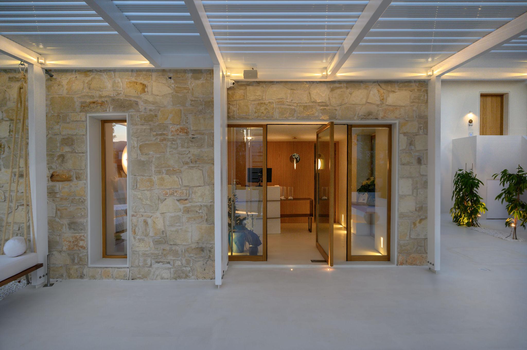 Otel The Island Concept Luxury Boutique Heated Pool 5*